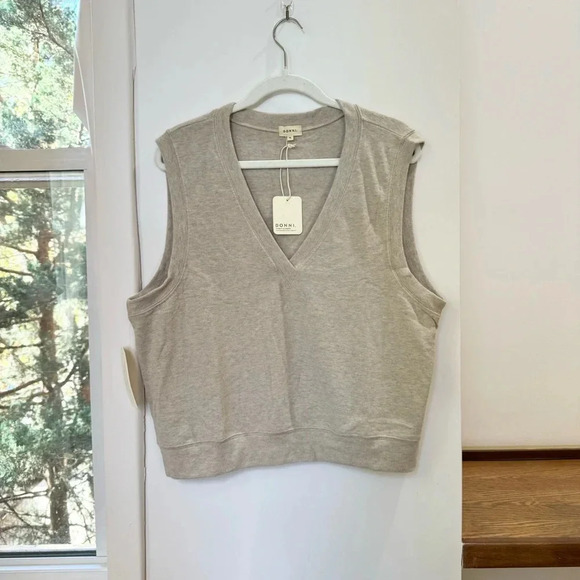 NWT Donni Sweater Vest Knit Sleeveless Tank V Neck Relaxed  in Heathered Oat XL - Picture 10 of 13